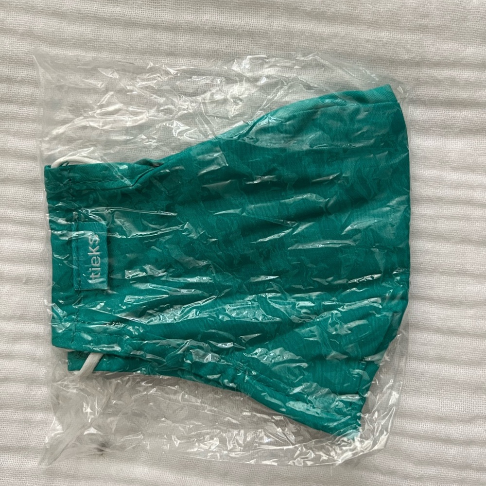 NIP Tieks Blue Cloth Face Mask